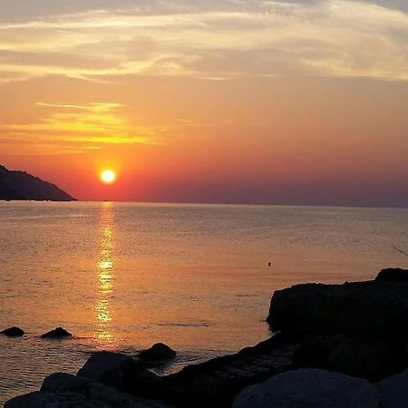 Appartamento In Villetta A 2 Passi Dal Mare E Dal Centro Pesaro Esterno foto