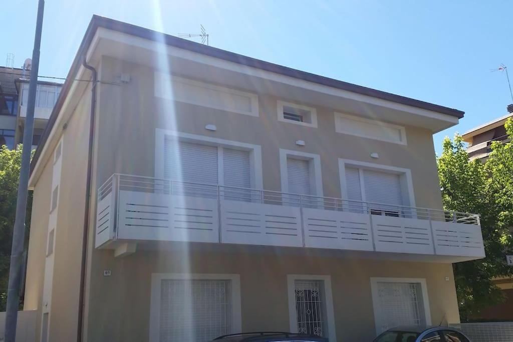 Appartamento In Villetta A 2 Passi Dal Mare E Dal Centro Pesaro Esterno foto